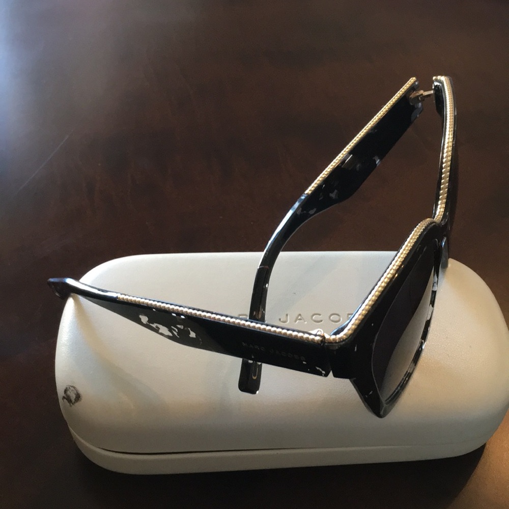 Marc Jacobs sunglasses - Picture 3 of 5